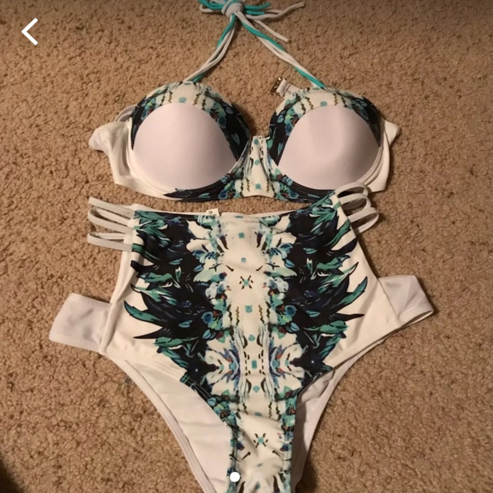High waisted bikini